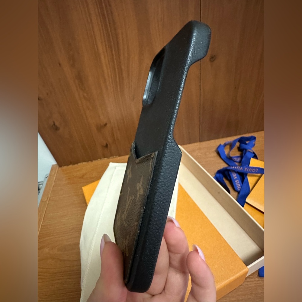 Louis Vuitton iPhone 14 Pro max case - Picture 6 of 8